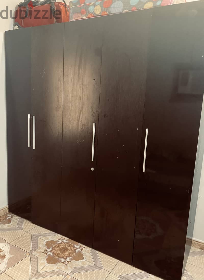 Cupboard for urgent sale 0