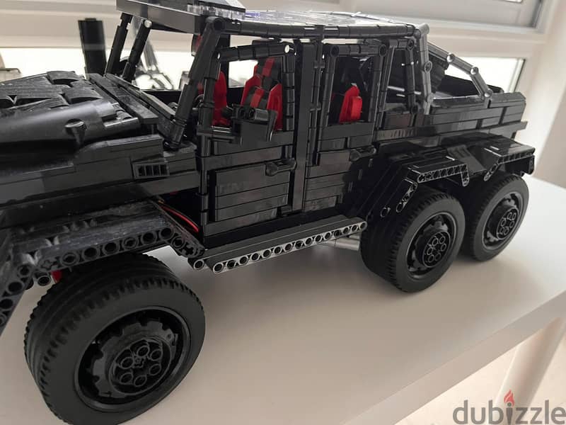 MERCEDES G-WAGON BLACK EDITION LEGO 2