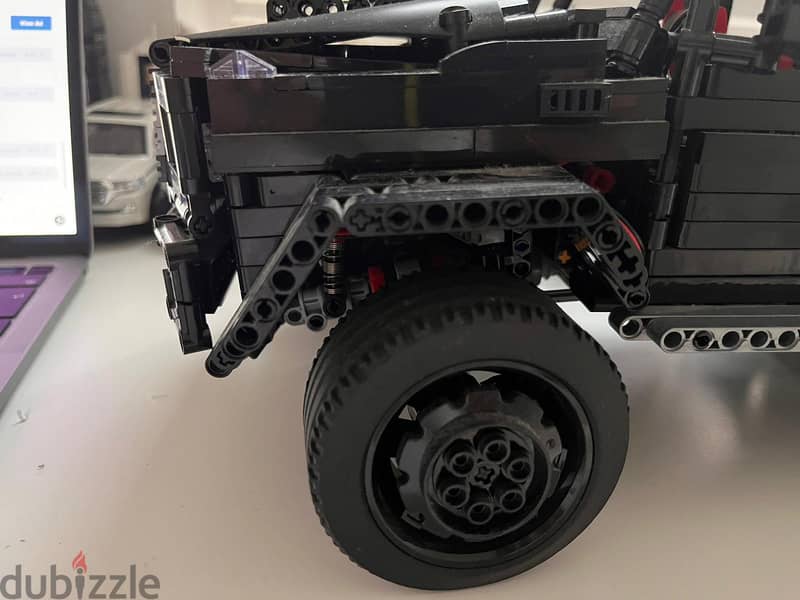 MERCEDES G-WAGON BLACK EDITION LEGO 3