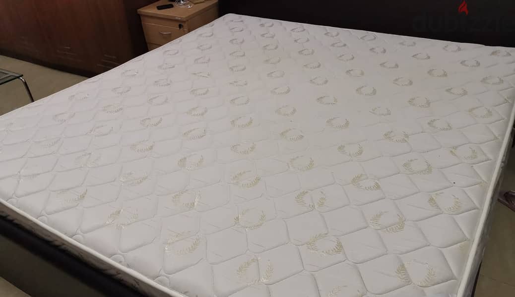 Medicated spring mattress for urgent sale RO 25 2