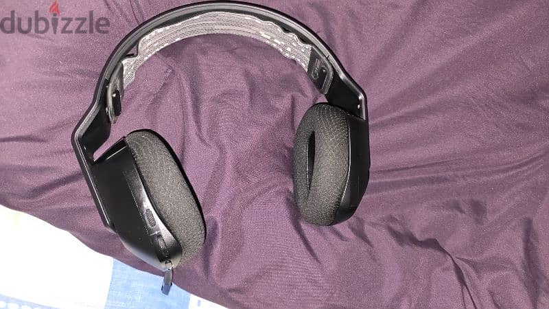 Used Logitech gaming Headset and mouse 9