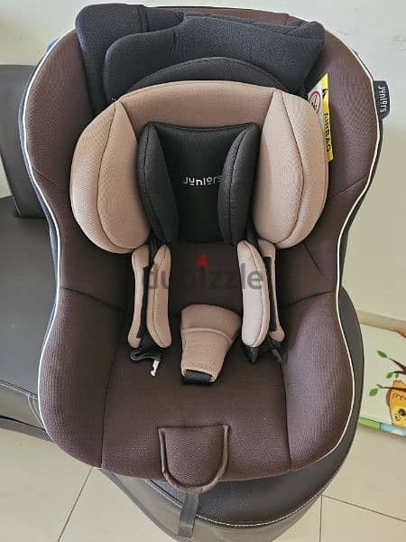 car seat  in excellentcondition 0