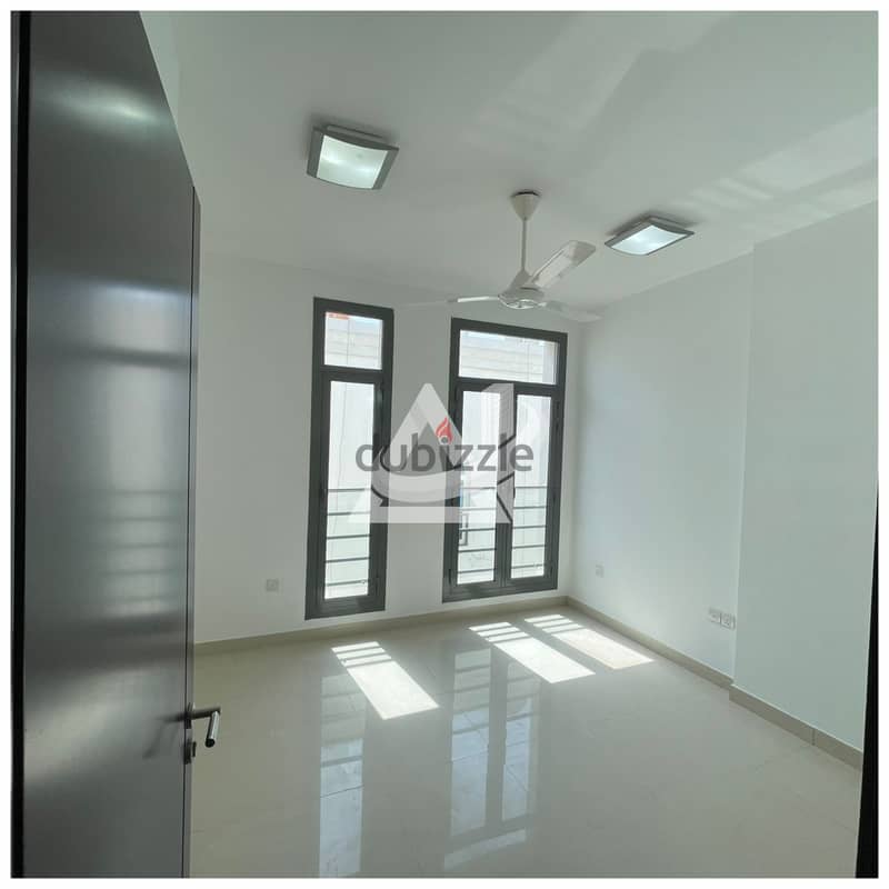 ADA65**Spacious 2BHK Penthouse apartement for rent in khuwair 14