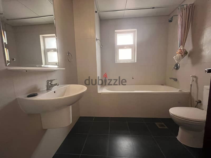 AMAZING DEAL! 4 + 1 Maid’s Room Stunning Villa in Muscat Hills 16