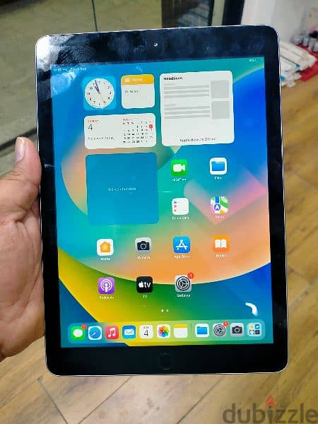 ipad 6 32gb good condition 9.7 Inch 1