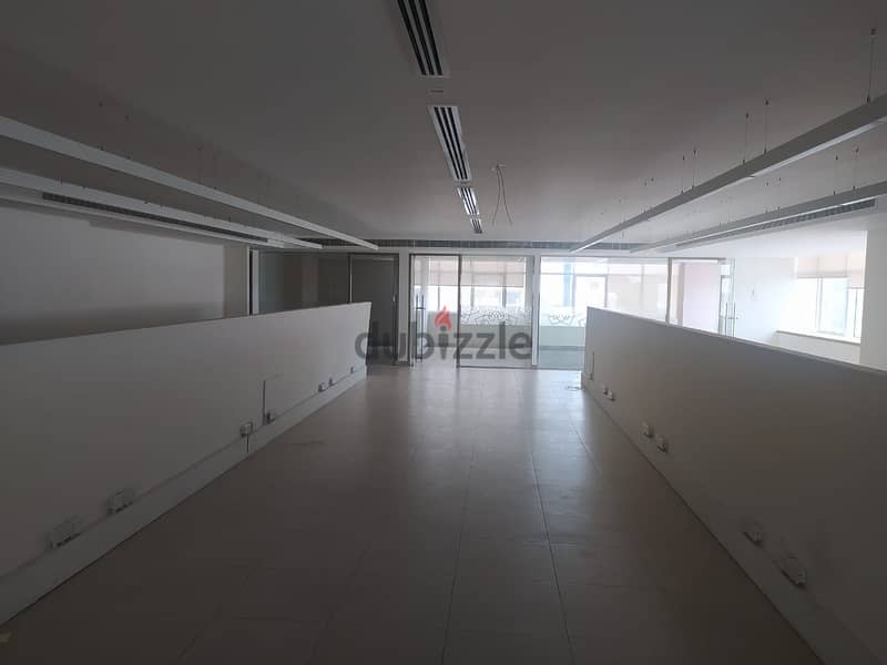 250sqm Partiotions office for rent in ghala 8