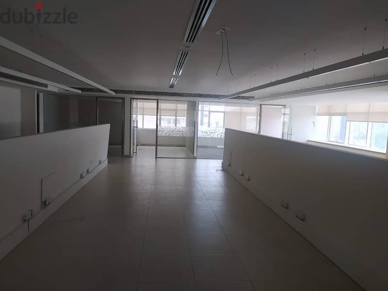 250sqm Partiotions office for rent in ghala 14