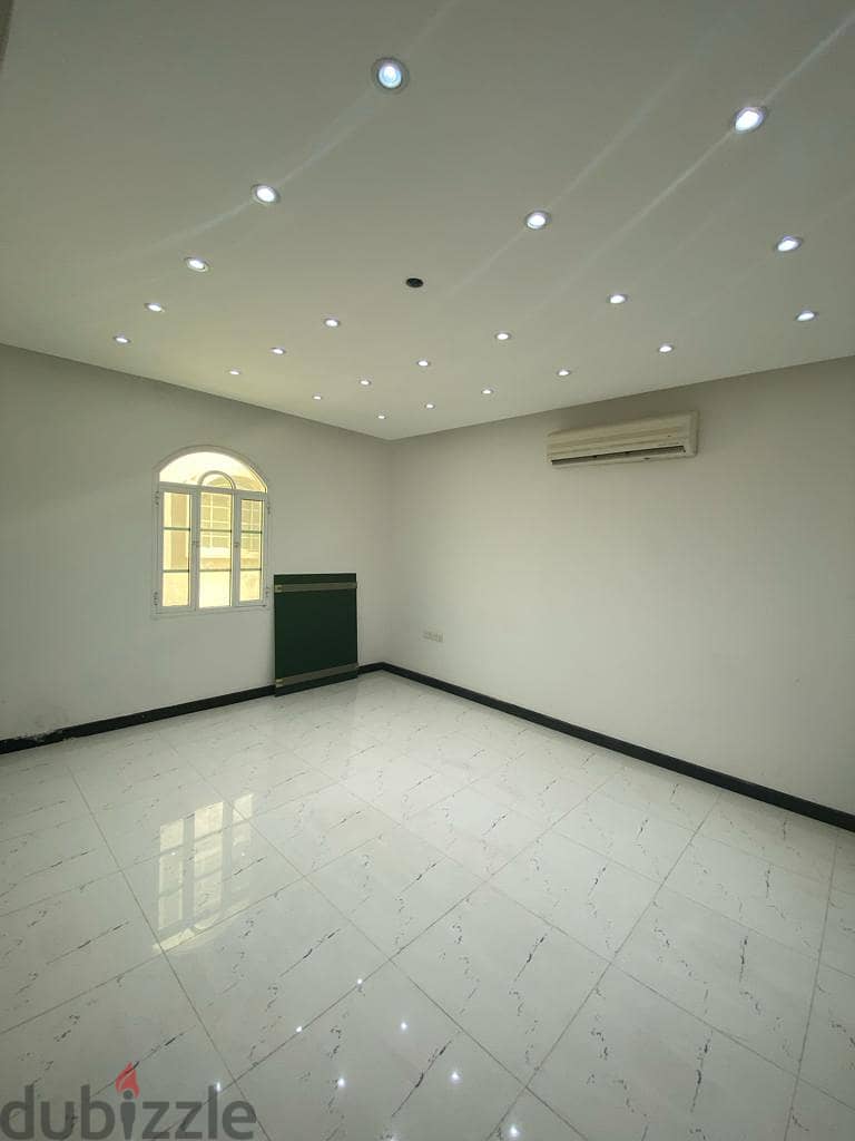 "SR-AV-401 Big  villa to let in mawaleh north Big villa in AL mawaleh 2