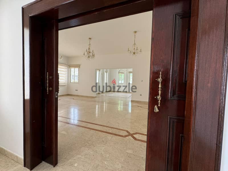 Luxurious 6+2 BHK Spacious Villa for Rent in Shatti Al Qurum PPV242 3