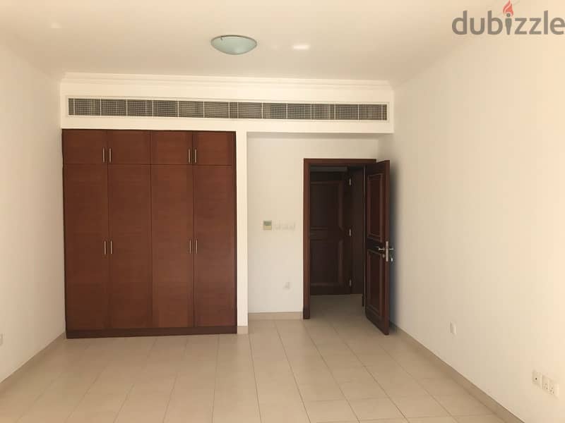 Huge 2BHK APARTMENT 172 sq meters in  MAKOBA MUSCAT HILLS FREE HOLD 2