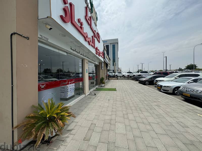 SOUQ AL HAIL Prime shops are available On Sultan Qaboos Highway direct 2