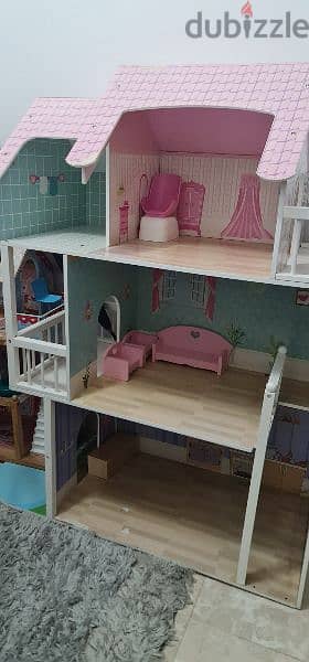 Doll House Used 1