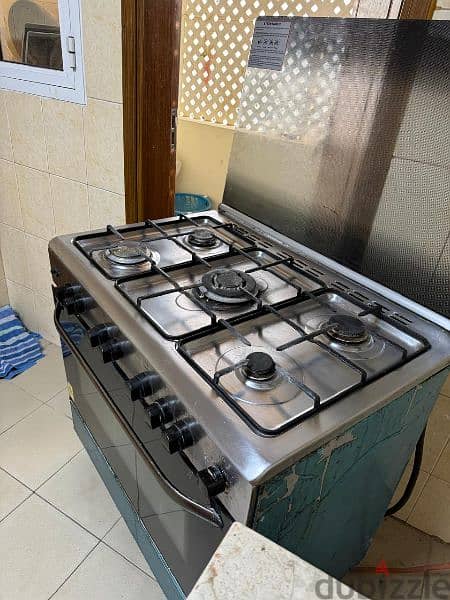 cooking range good condition and full working 3