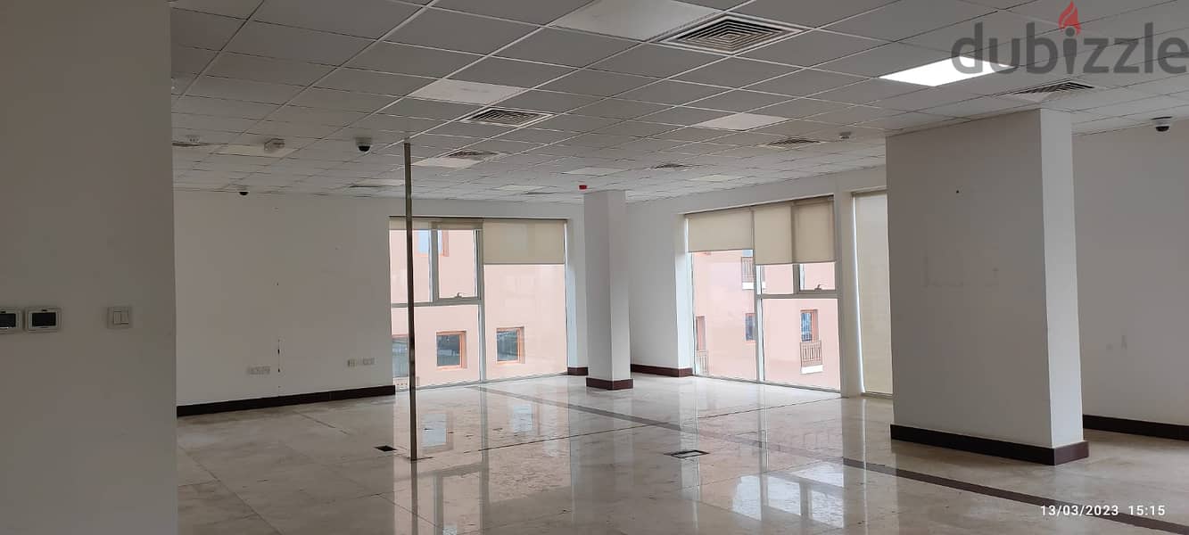 Office Space 350 SQM at Azaiba 2