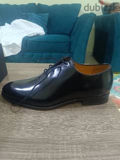 HAWES and CURTIS UK Black Leather Wholecut Oxford Shoe

Size 43.5