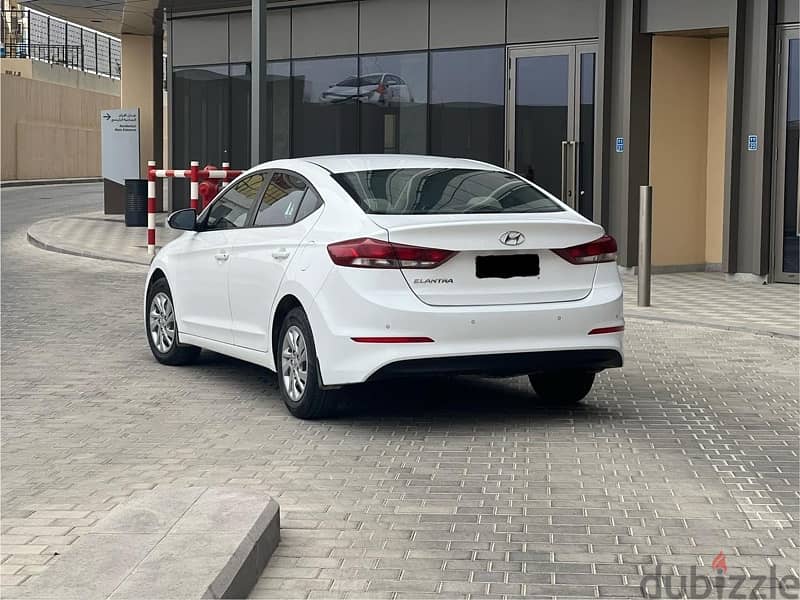 Hyundai Elantra 2017 4