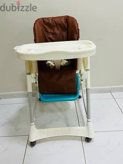 Baby feeding chair