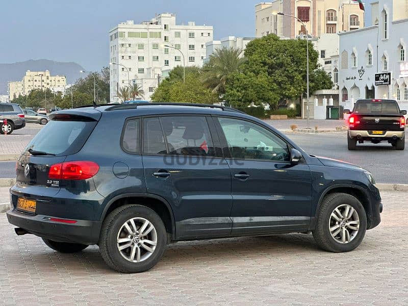 Clean & Reduced price Volkswagen Tiguan 2012 4