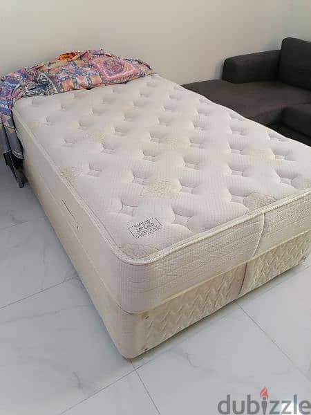 Cozy Single Bed for Sale 97925437 2