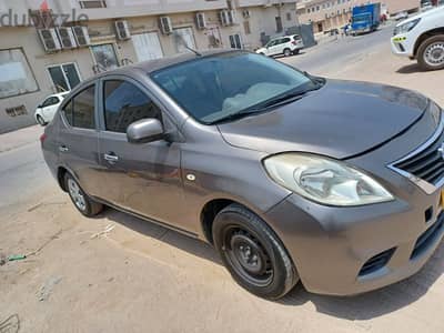 Nissan Sunny 2012