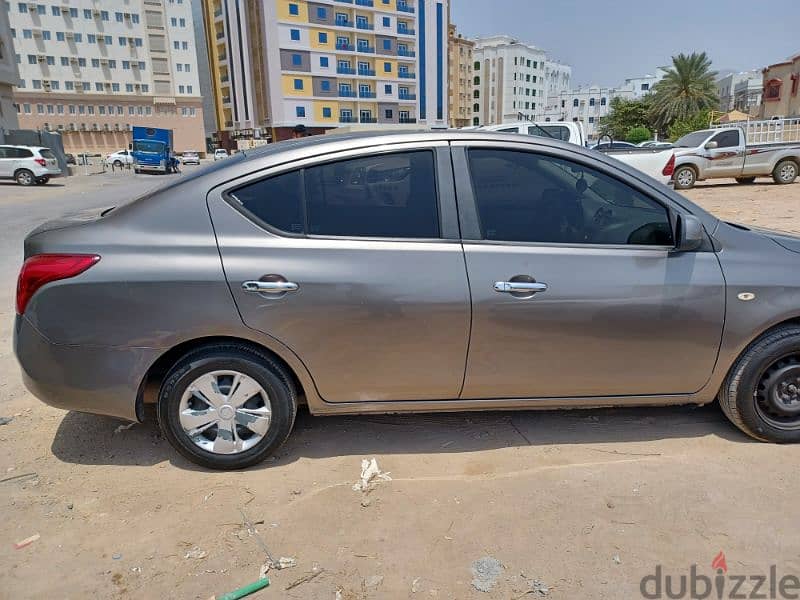 Nissan Sunny 2012 1