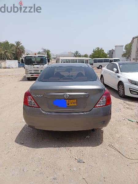 Nissan Sunny 2012 4