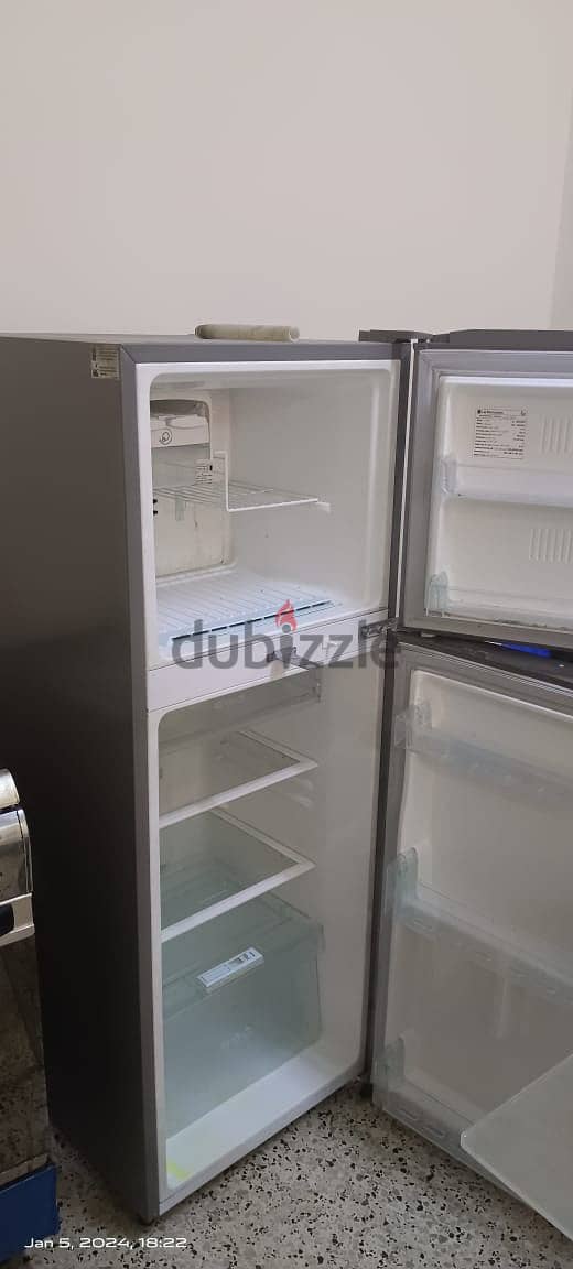 Refrigerator in good condition LG 1