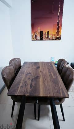 4 seater dinning table for sale