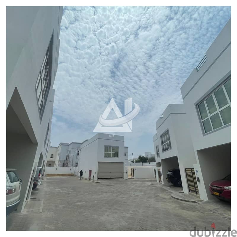 ADV935**4BHK Villa for rent in a complex in qurum 0