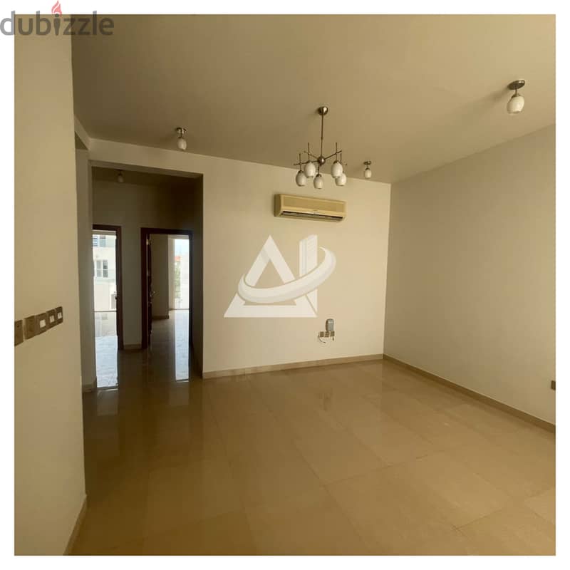 ADV935**4BHK Villa for rent in a complex in qurum 8