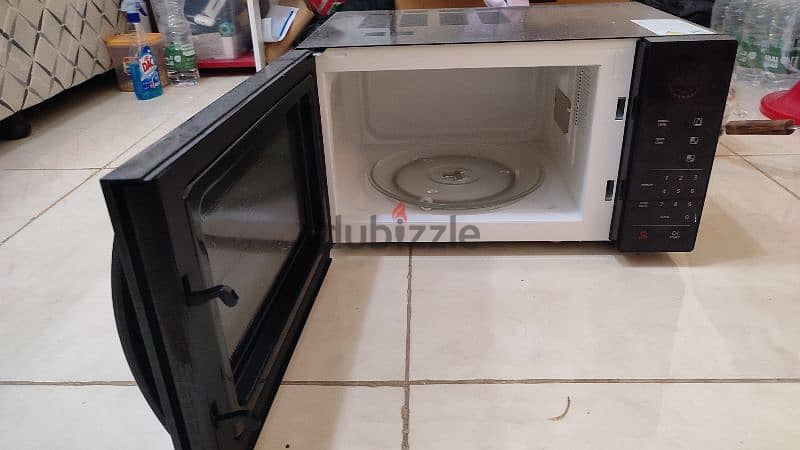 Microwave oven for sale in very good condition for sale 2