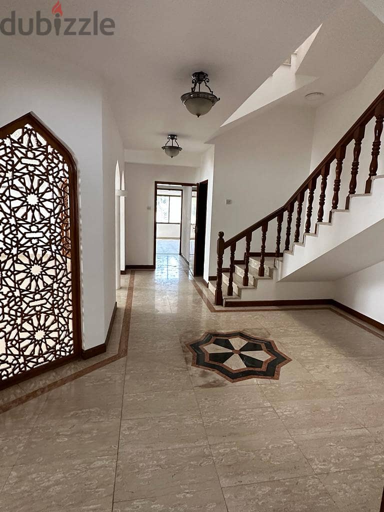 7Rooms villa for rent in Al Qurm Beach, near InterContinentl hotel 4