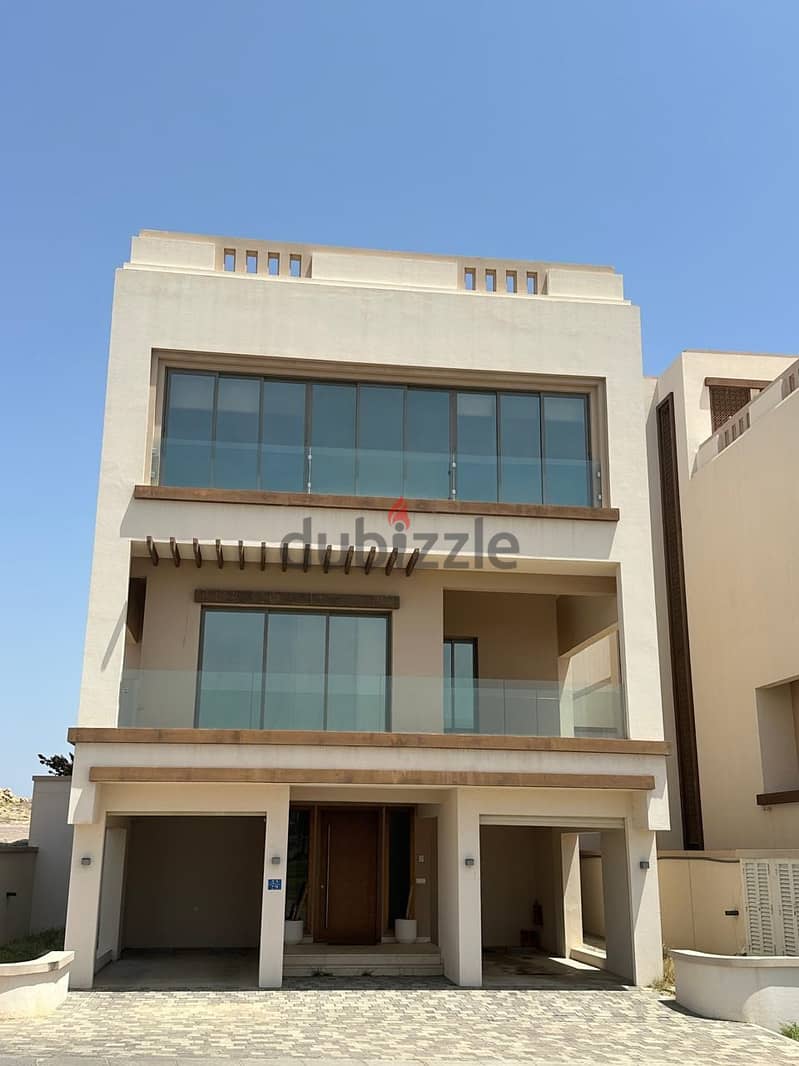 5bedrooms luxurious villa for rent in Muscat Hills, Airport Heights 1