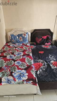 Single bed with medical mattress 0