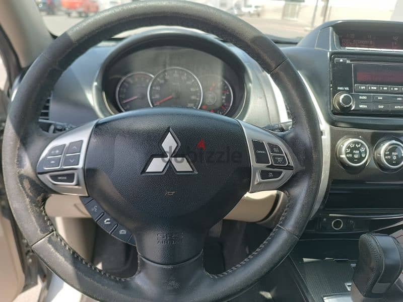 Mitsubishi Pajero Sport 2015 13