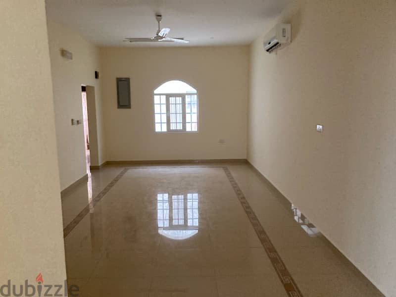 three bedrooms flat for rent mawalleh city center 5