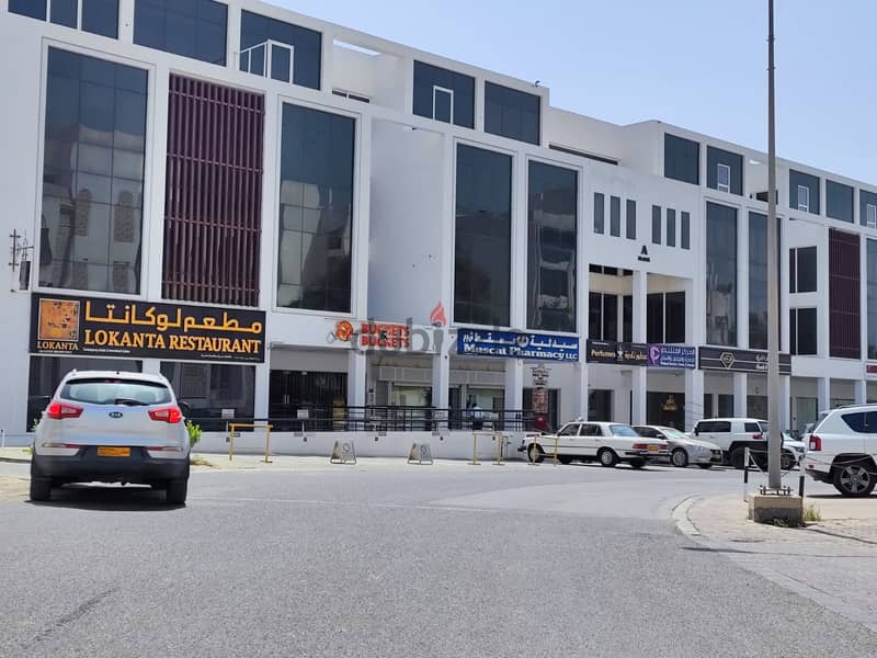 1Premium Deal for fitted or unfitted offices available to let in QURUM 19