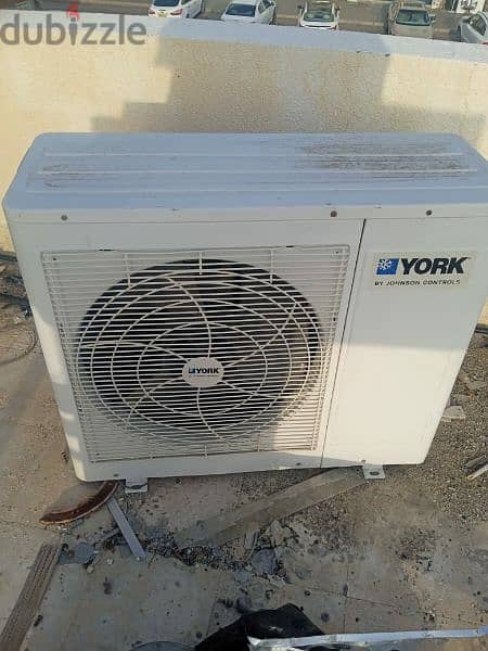 Neat Ac work perfectly 1.5 ton for immediate sell Pick from Ghubra 2