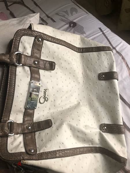 guess  bag 13