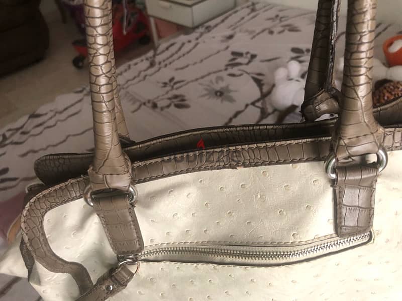 guess  bag 17