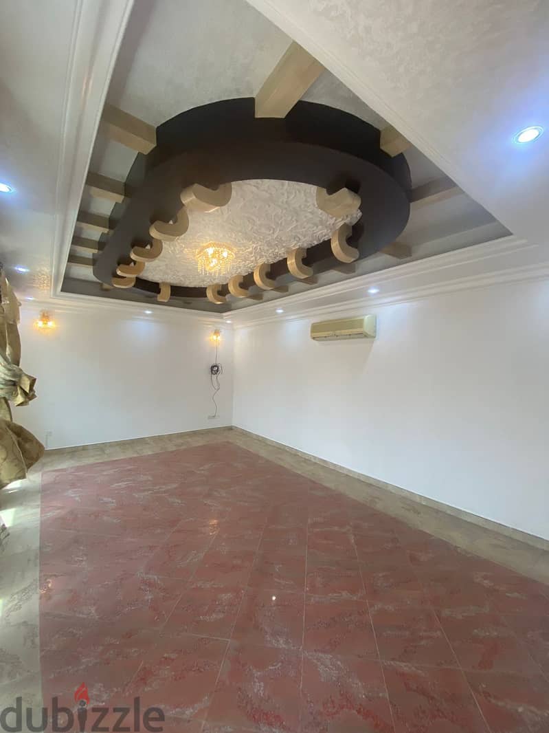 "SR-AH-579  Luxurious Villa for Rent in Al Azaiba 4