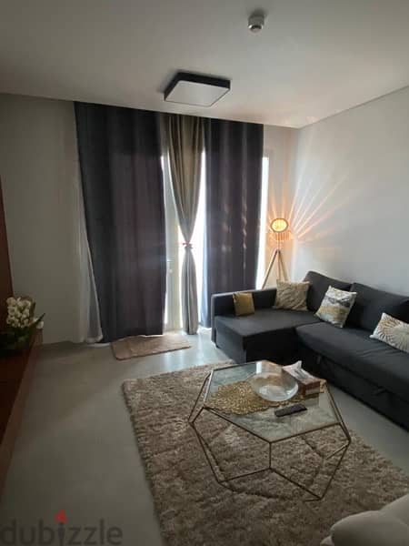 1 Bedroom apartment in muscat hills for daily rent 35 riyal 8