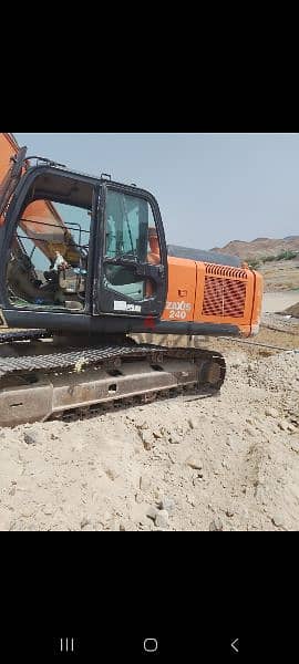 Excaveter Hitachi Zaxis 240 With ALFHA BREAKER For Sale. Model 2009 1