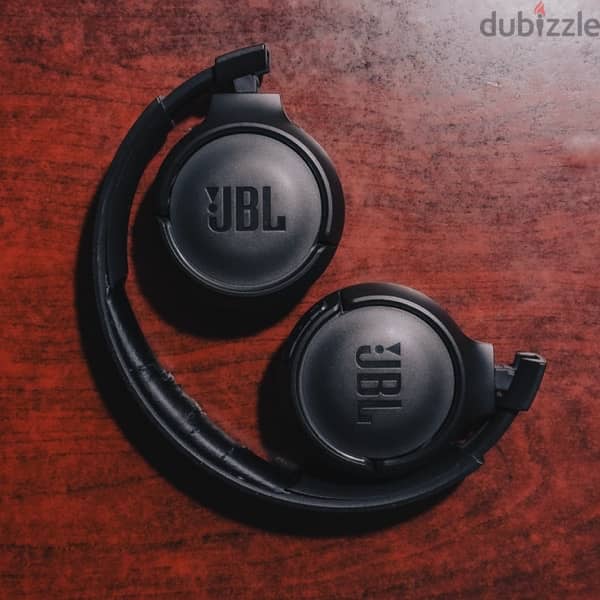 JBL bluetooth headphones 1