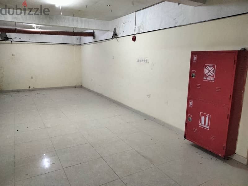 Shop for rent with the basement محل للايجار مع القبو 6