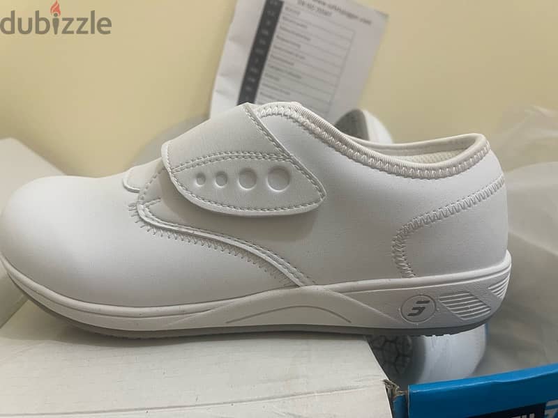 SAFETY JOGGER SHOES/nursing duty shoes white 8