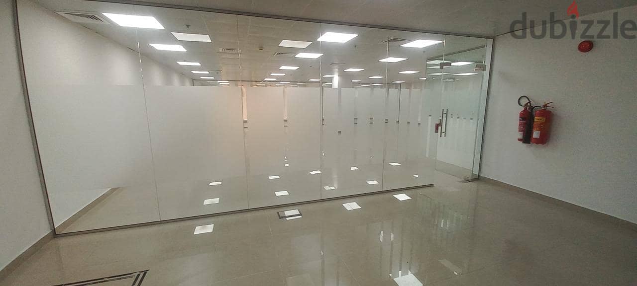 6Me1 Fabulous offices for rent in Qurum near Grand Hayat 3