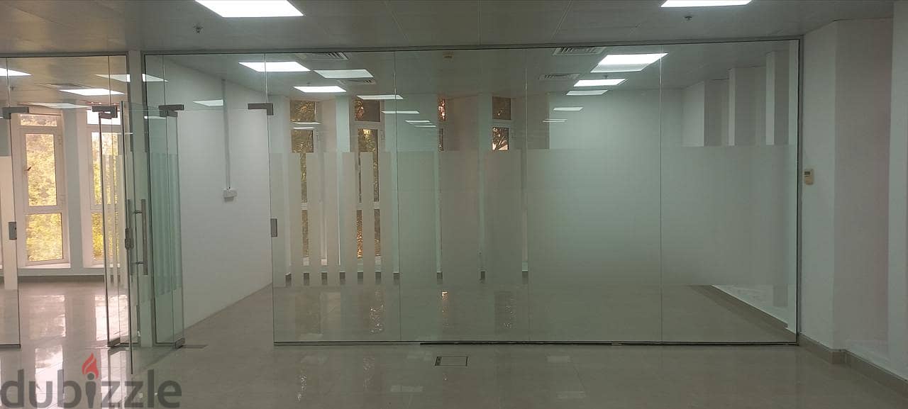 6Me1 Fabulous offices for rent in Qurum near Grand Hayat 5