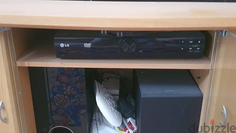 DVD player and Home theatre 5.1 dolby audio 0