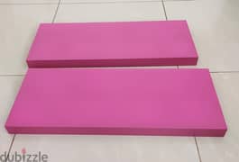 FLOATING SHELF PINK COLOR.